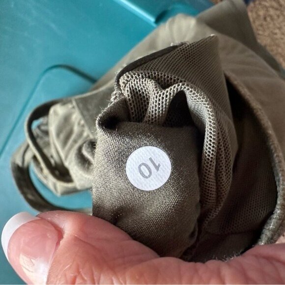 Rare Lululemon Satnam Tank Olive Green Tank Top Size 10 - Picture 7 of 10